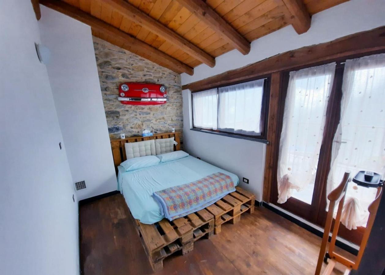 Vila Il Santo Graal Triora Exteriér fotografie